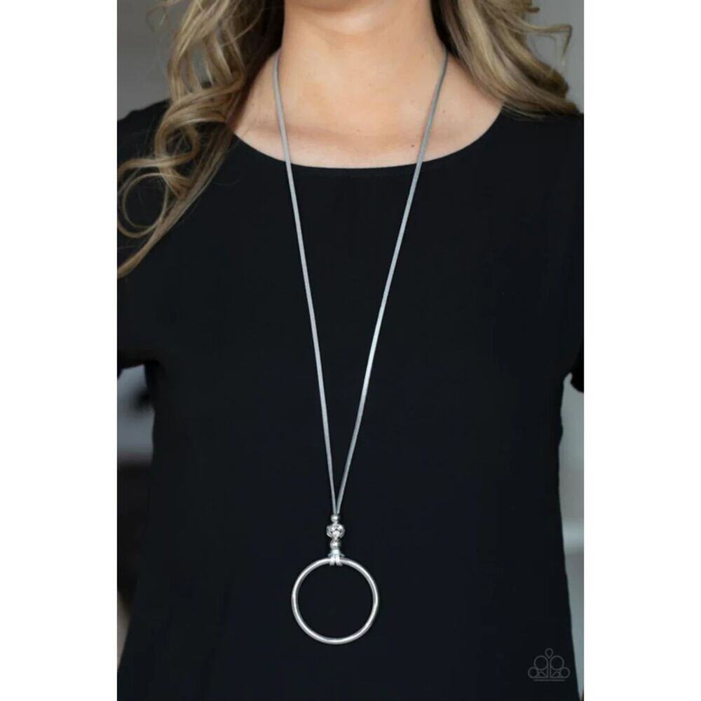 Bling Into Focus Silver Necklace (142)